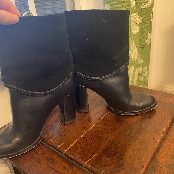 Micheal Kors Booties - Picture 5 of 5